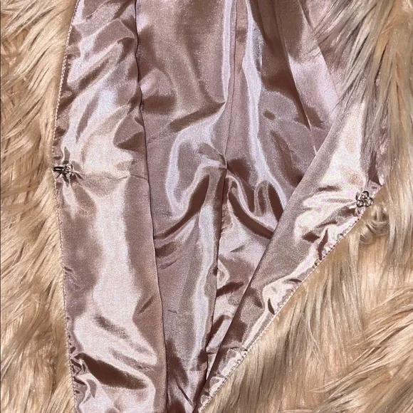 Source Unknown Beige Faux Fur Cropped Jacket - Picture 3 of 4